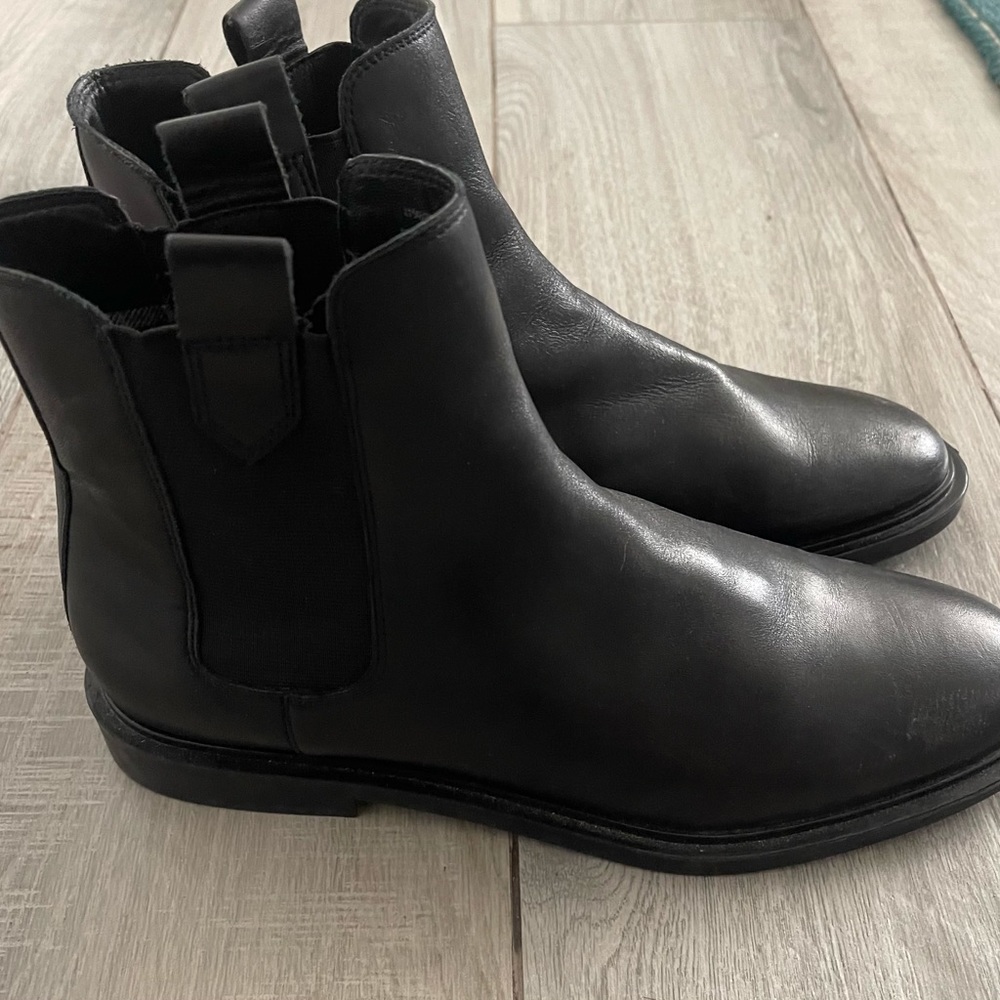 Zara Chelsea boots sz 41